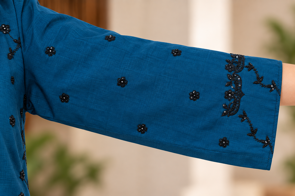 Azura Élan – Signature Embroidered Suit